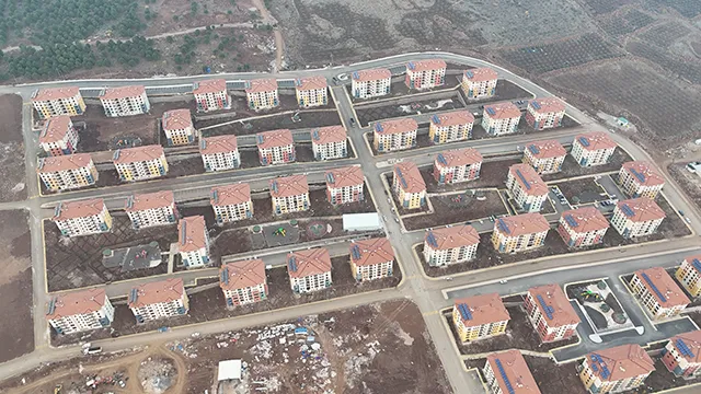 HATAY İLİ HASSA İLÇESİ AŞAĞIKARAFAKILI MAHALLESİ 2.ETAP 765 ADET KONUT (+6 KD) İNŞAATI İLE ALTYAPI VE ÇEVRE DÜZENLEMESİ İŞİ