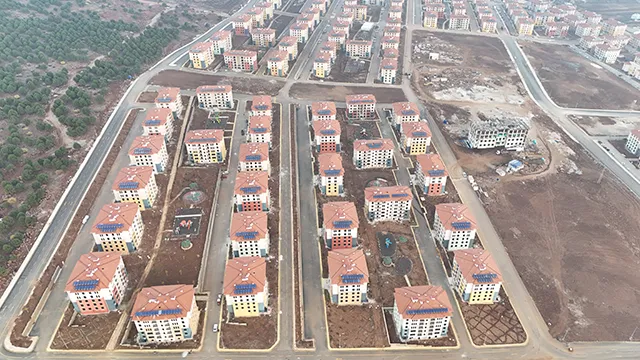 HATAY İLİ HASSA İLÇESİ AŞAĞIKARAFAKILI MAHALLESİ 1.ETAP 1007 ADET KONUT (+9 KD) İNŞAATI İLE ALTYAPI VE ÇEVRE DÜZENLEMESİ İŞİ